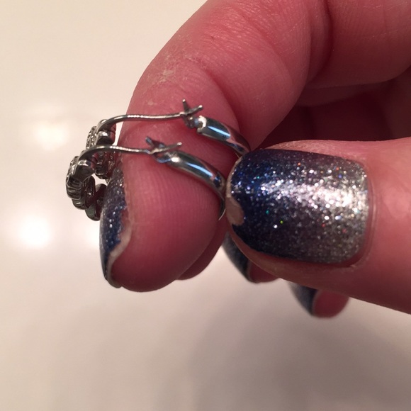 Hoop earrings - Picture 3 of 3